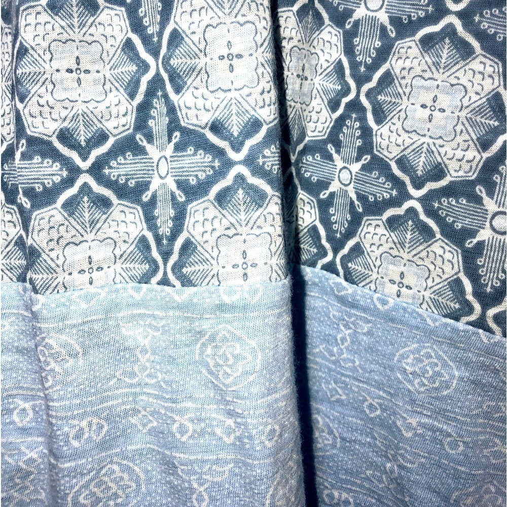 ๐งLucky Brand Light blue patterned Peasant Top - Picture 8 of 10
